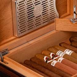 Bild für Kategorie Tischhumidore bis 20 Zigarren
